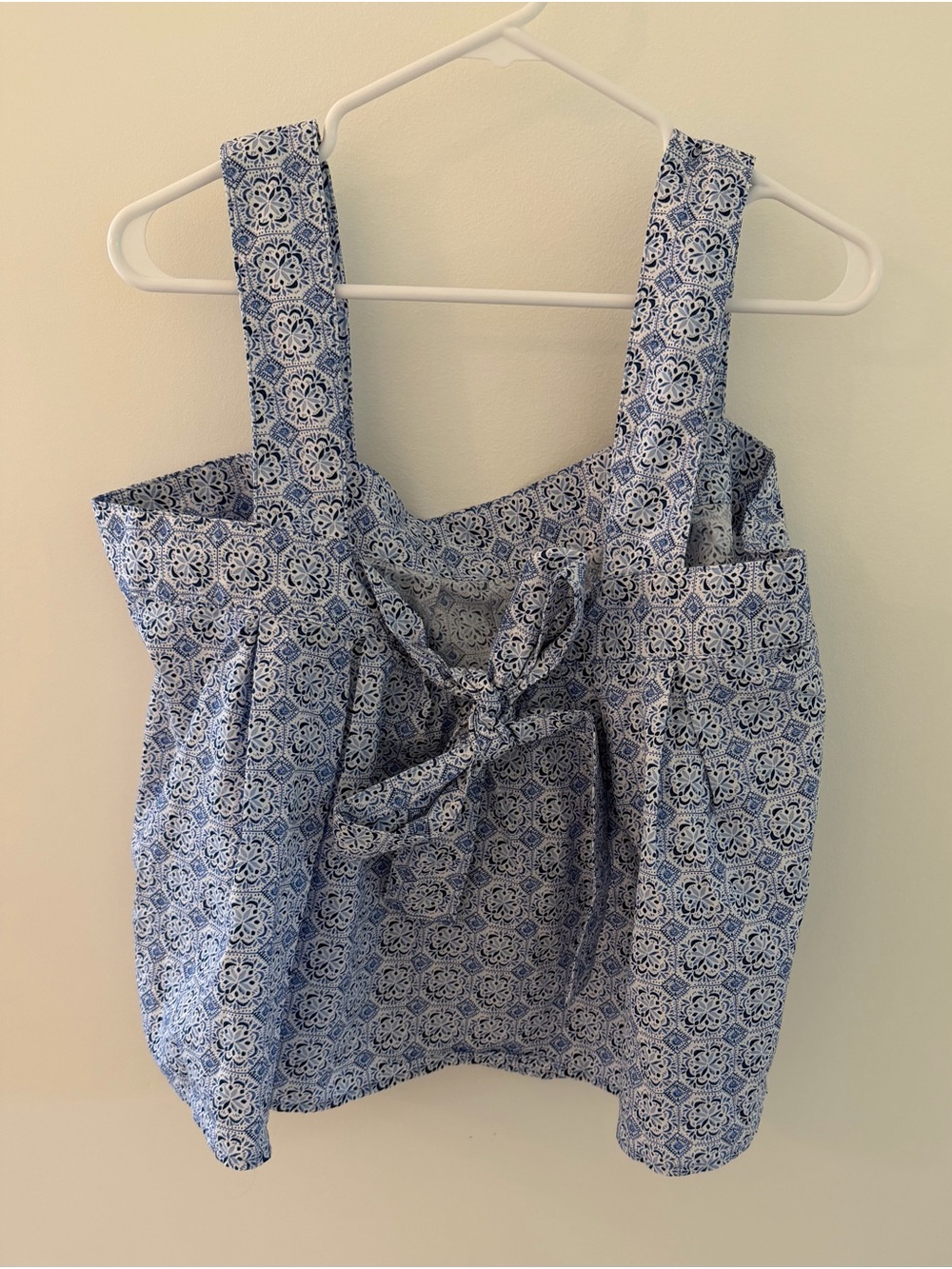LOFT Mosaic Blue and White Floral Print Tie Back Tank - Picture 6 of 7